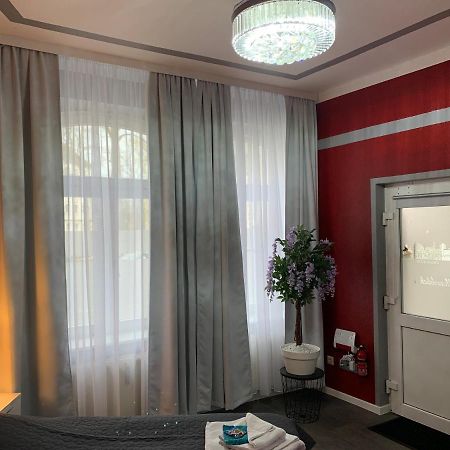Exklusive Stadtwohnung Am Elbradweg: Best-Preis-Fewo Rathausblick 1 Fuer Max. 3 Pers. Inkl. Wlan, Prime Video & Self Check-In Wittenberge Eksteriør billede