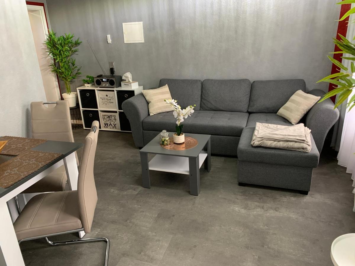 Exklusive Stadtwohnung Am Elbradweg: Best-Preis-Fewo Rathausblick 1 Fuer Max. 3 Pers. Inkl. Wlan, Prime Video & Self Check-In Wittenberge Eksteriør billede