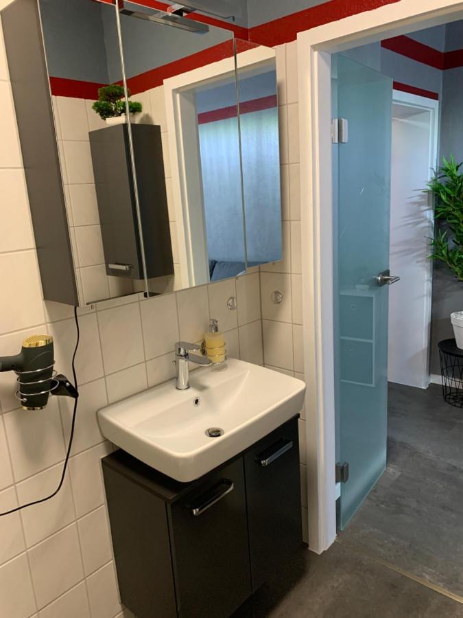Exklusive Stadtwohnung Am Elbradweg: Best-Preis-Fewo Rathausblick 1 Fuer Max. 3 Pers. Inkl. Wlan, Prime Video & Self Check-In Wittenberge Eksteriør billede