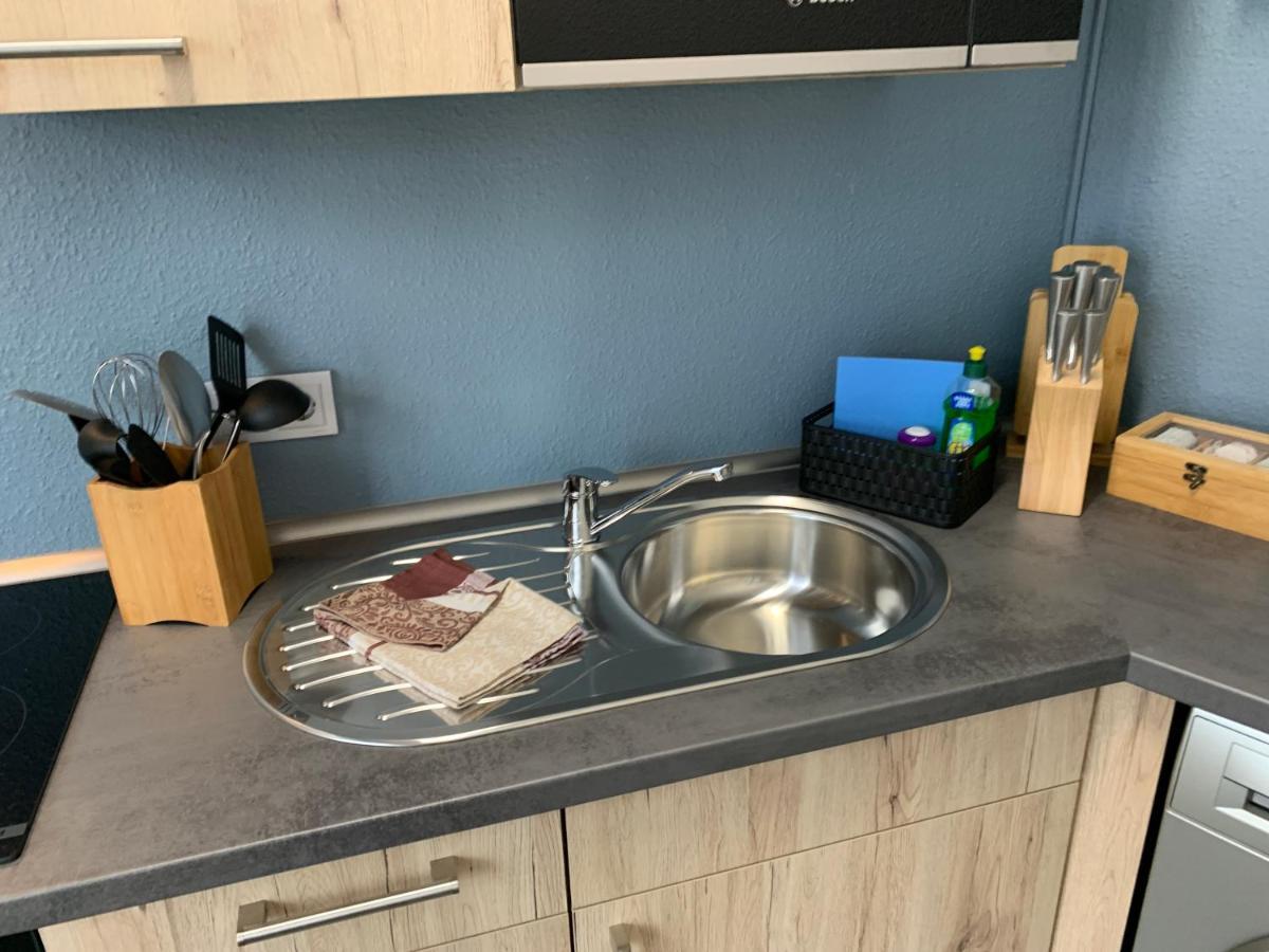 Exklusive Stadtwohnung Am Elbradweg: Best-Preis-Fewo Rathausblick 1 Fuer Max. 3 Pers. Inkl. Wlan, Prime Video & Self Check-In Wittenberge Eksteriør billede